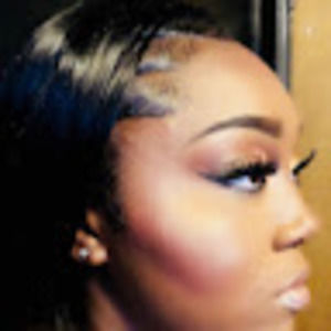 Meet your Posher, Macy